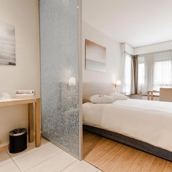 Yeganehtours.com-Starling-Hôtel-Résidence-Genève-09