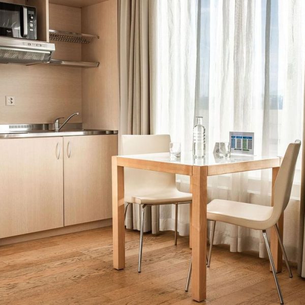 Yeganehtours.com-Starling-Hôtel-Résidence-Genève-15