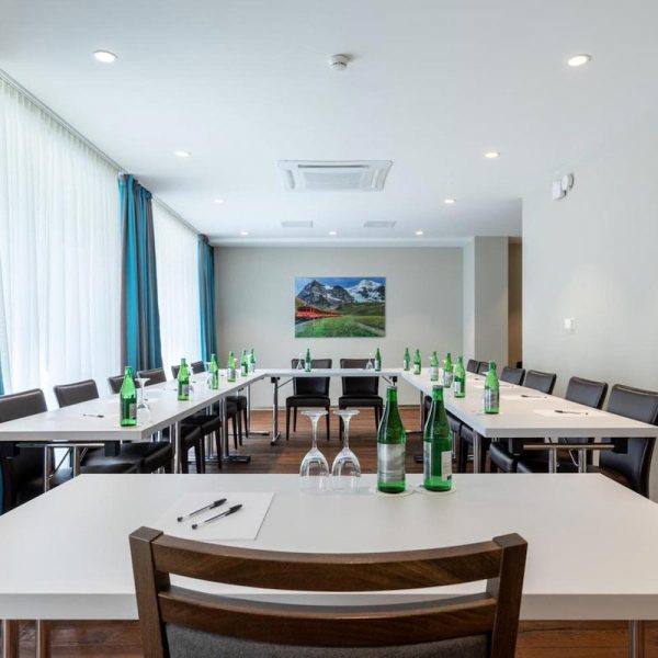 Yeganehtours.com-Trip-Inn-Zurich-08