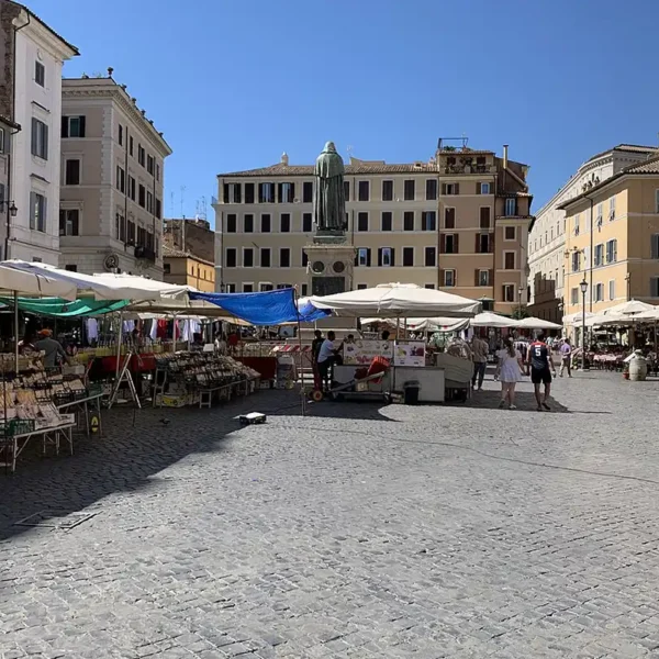 Yeganehtours.com-Campo-de’-Fiori-07