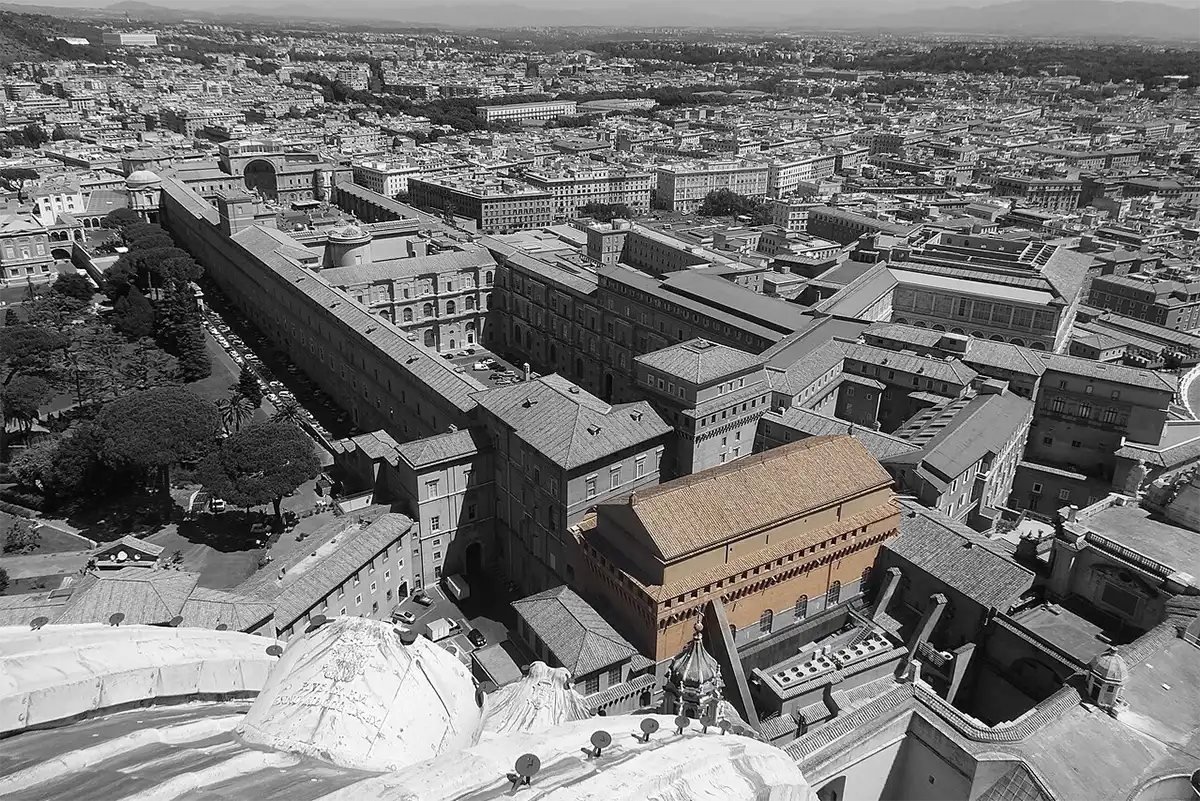 Yeganehtours.com-Sistine-Chapel-01